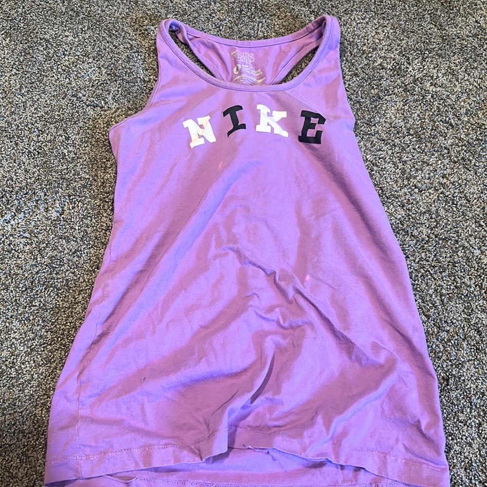 nike workout shirt